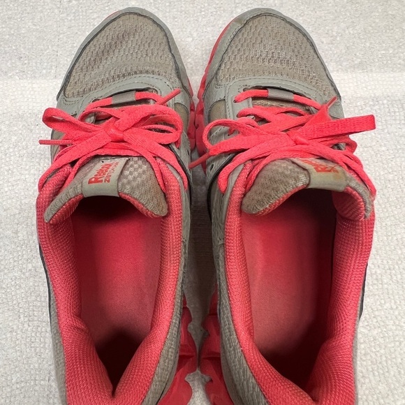 Womens sz US 8 REEBOK Zigtech Shark 3D Fuse Frame Running Shoes - Picture 10 of 11